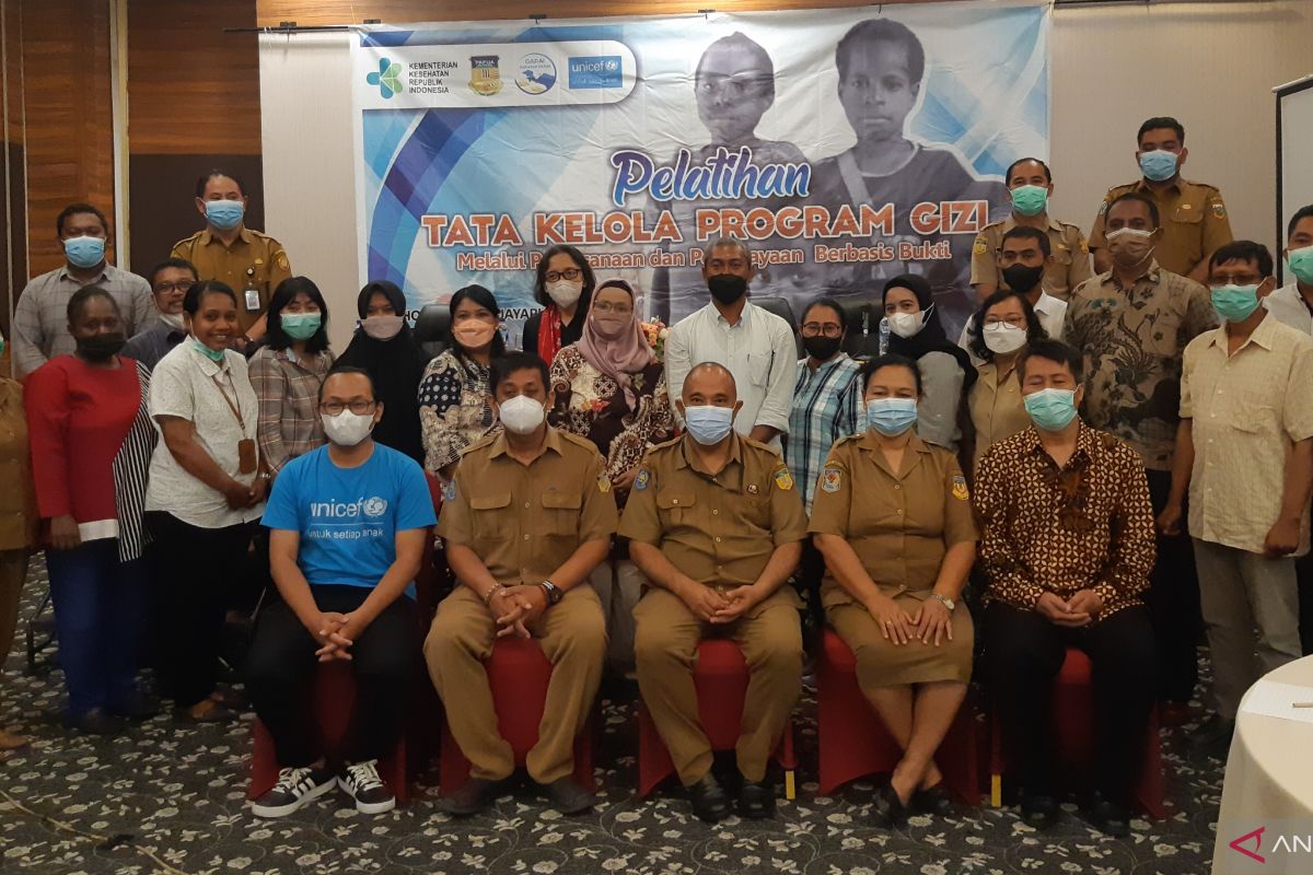 Dinkes Papua gelar pelatihan tata kelola program gizi untuk turunkan stunting