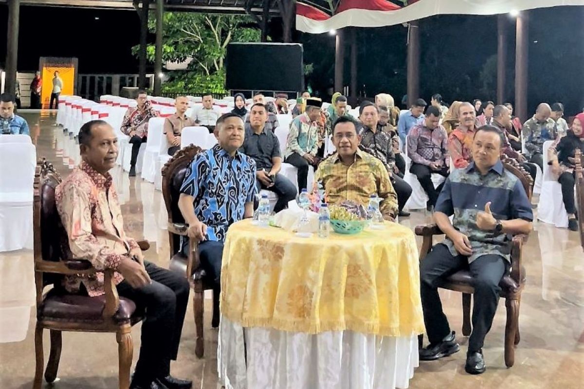 Pemkab Maluku Tengah minta dukungan TNI pulangkan korban konflik Haruku