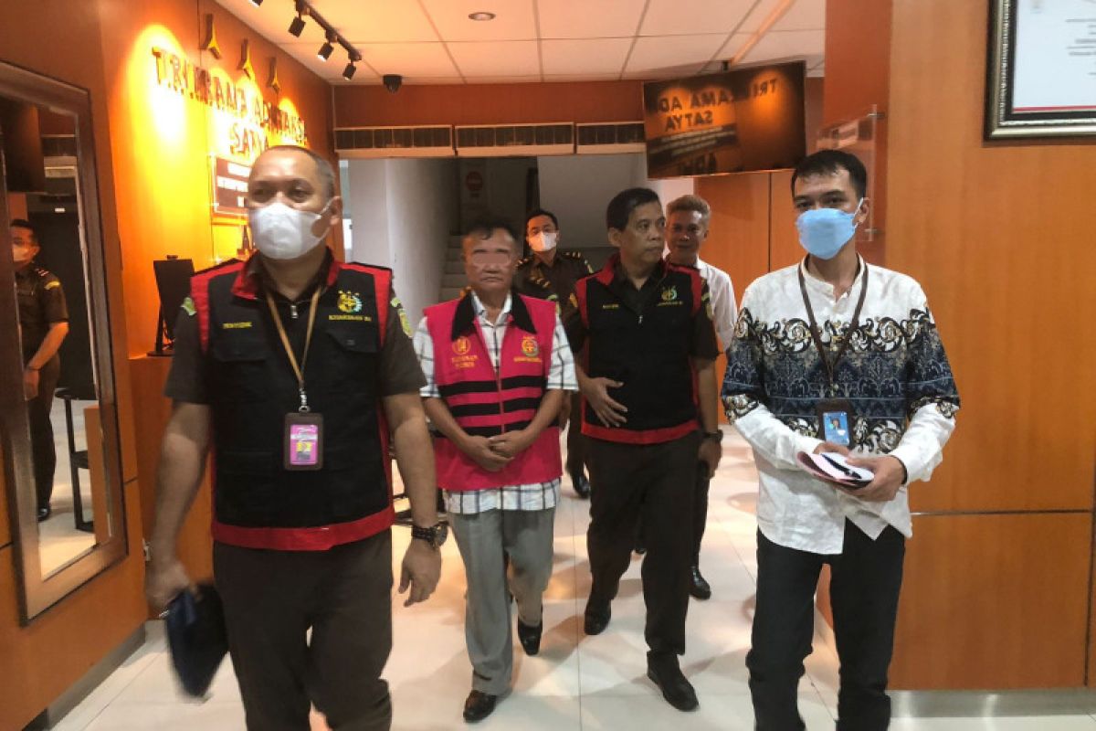 Kejati Sulut tahan mantan Ketua DPRD Manado terkait dugaan korupsi aset PDAM