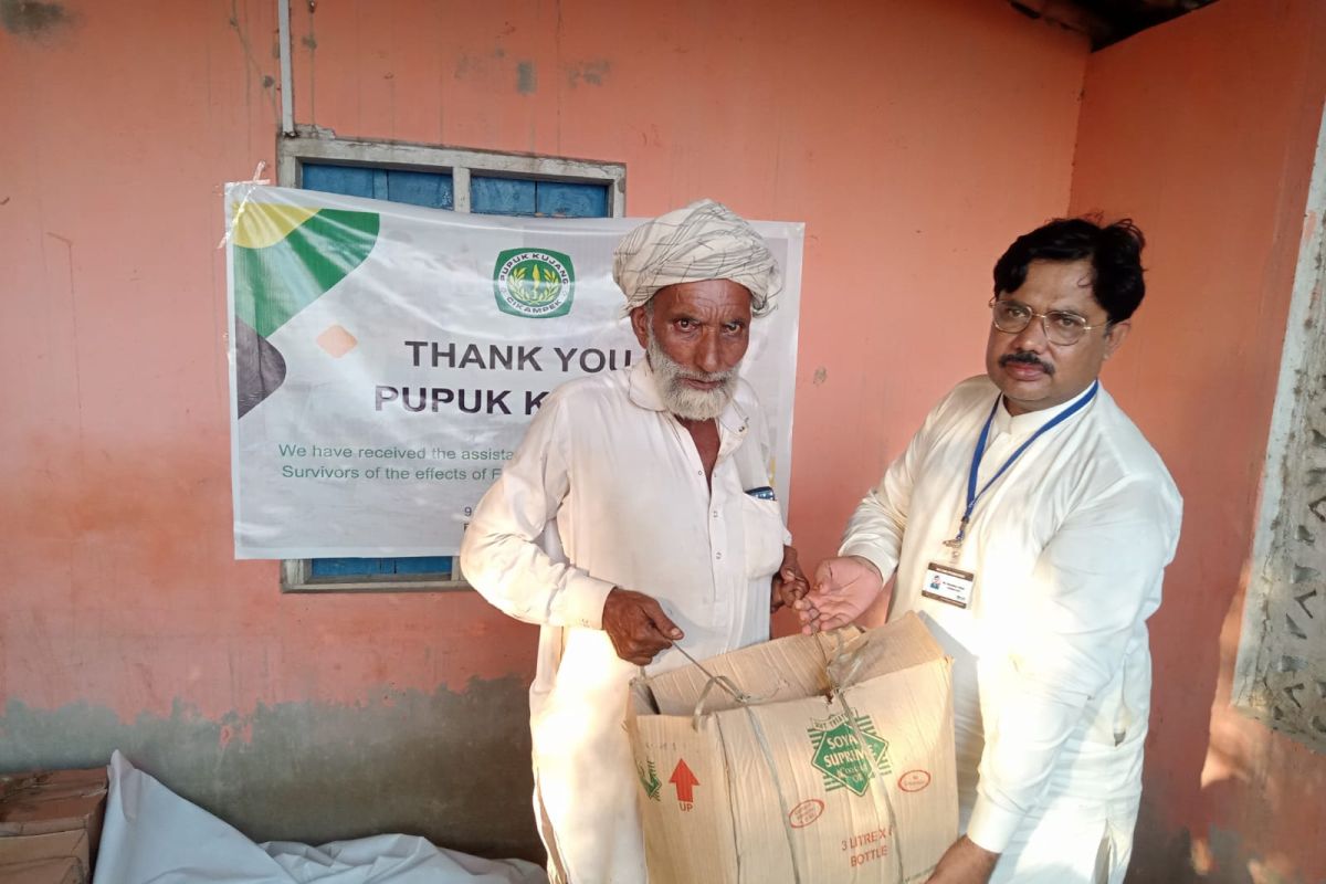 Pupuk Kujang salurkan beragam bantuan untuk korban banjir Pakistan