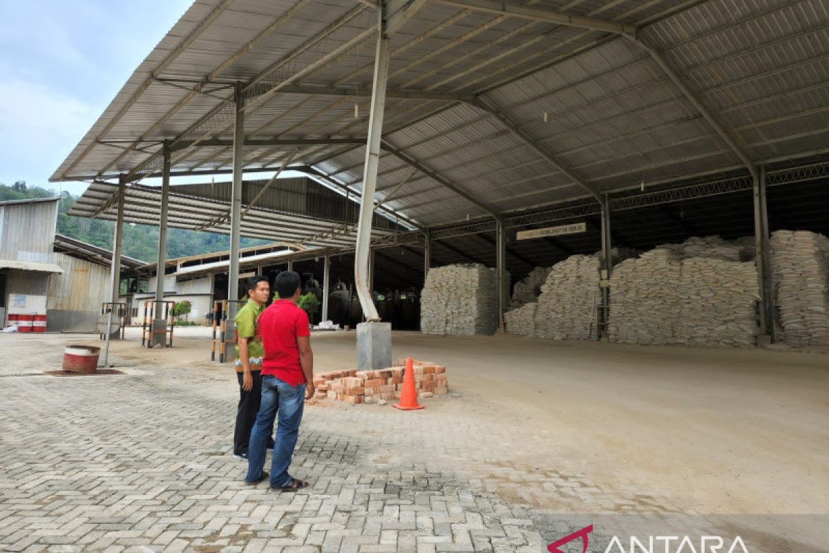 PLN UP3 Solok kunjungi pelanggan besar untuk maksimalkan 'customer focused'