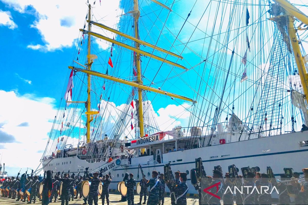 KRI Bima Suci sandar di Pelabuhan Benoa Bali