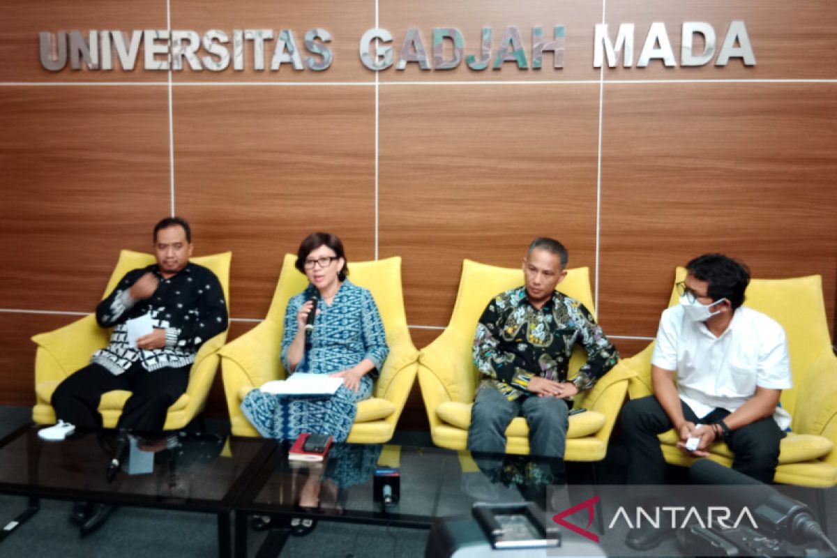 Rektor UGM tegaskan ijazah Presiden Jokowi asli