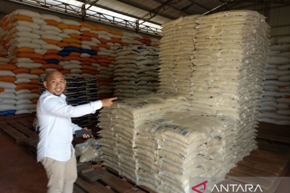 Stok beras di gudang Bulog Putussibau 416 ton cukup hingga Maret 2023