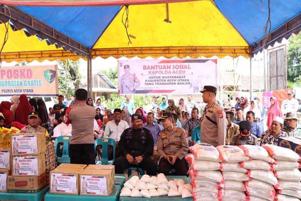 Kapolda Aceh salurkan 16,4 ton beras untuk korban banjir