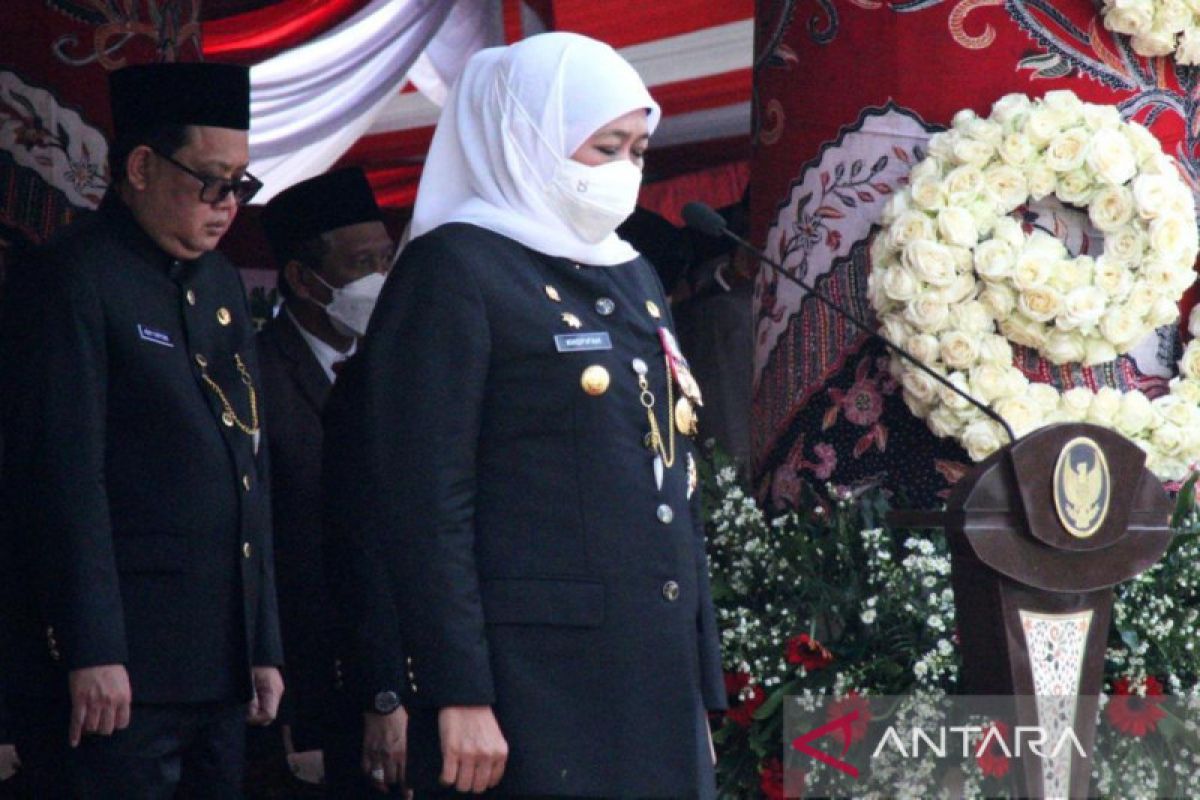 Khofifah pimpin doa korban Kanjuruhan di sela Upacara HUT Jatim