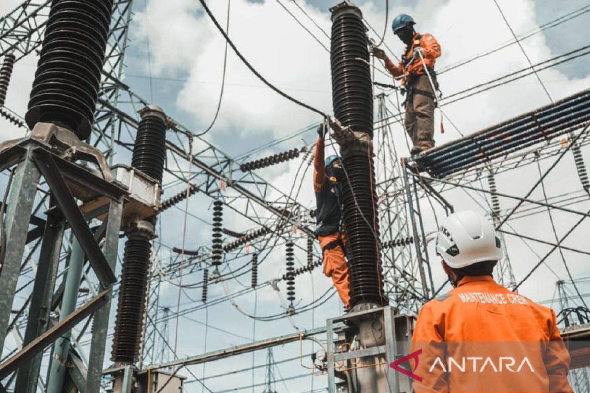 PLN bangun menara guna pasok listrik ke tiga pulau terpencil di Bintan Kepri