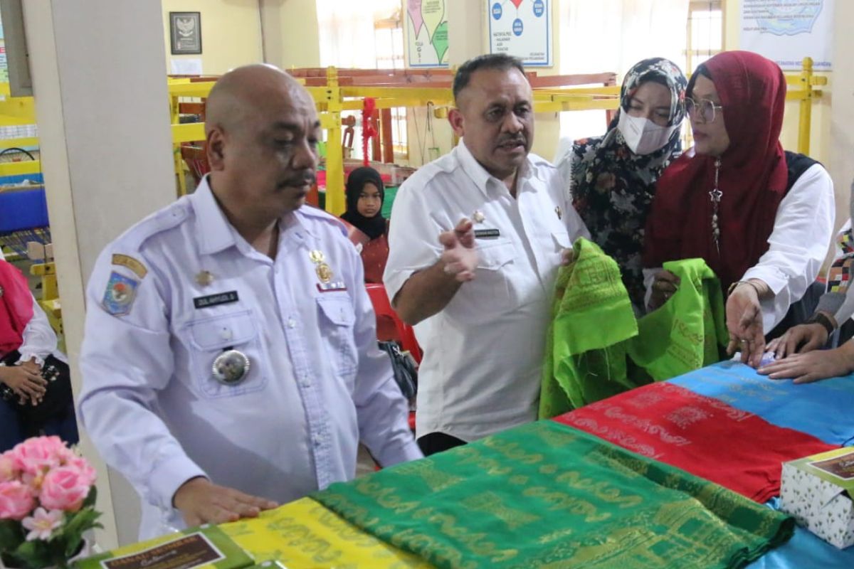 Pemkot Medan dorong warga kembangkan produk tenun berkualitas