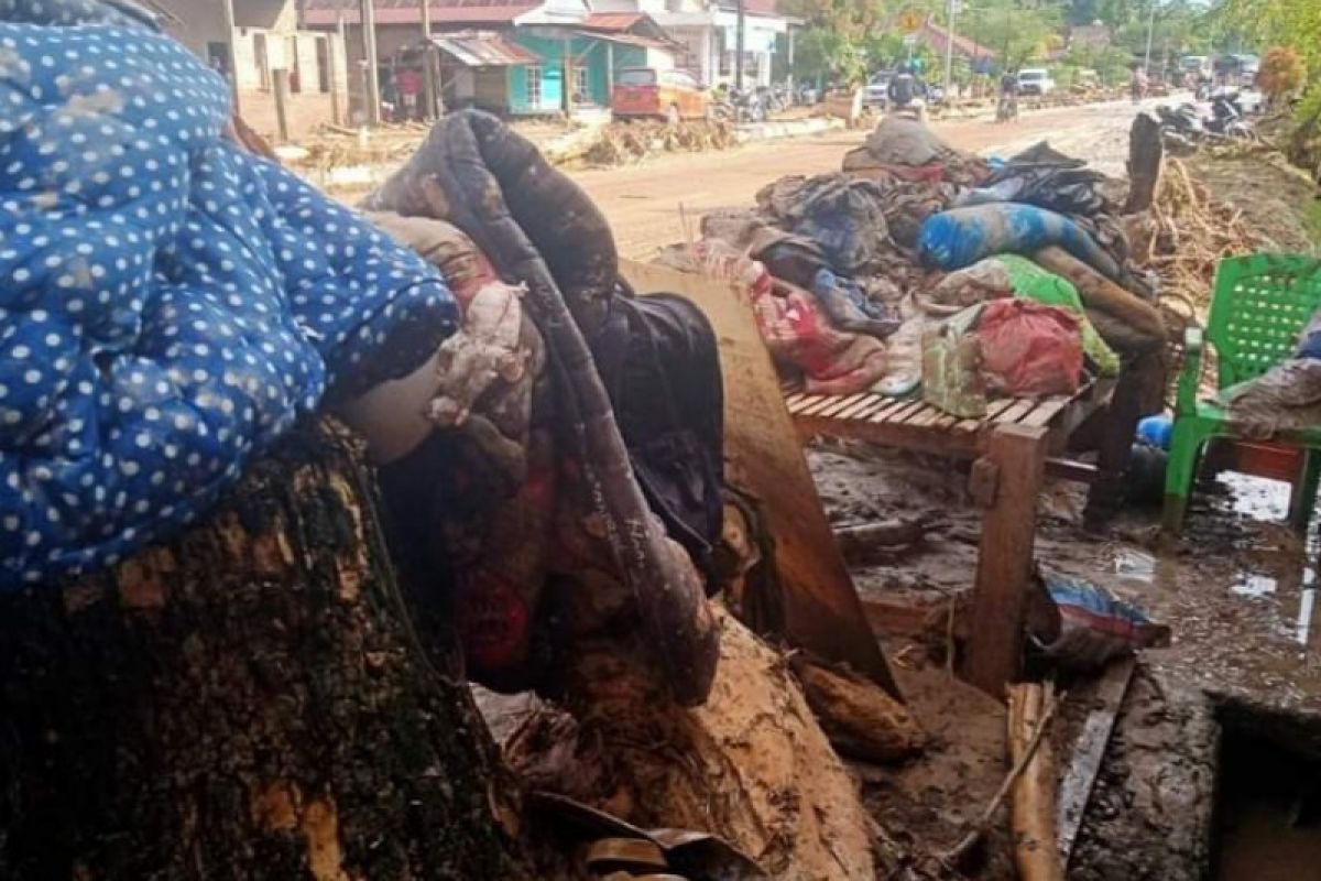Pemerintah Sulbar diminta percepat penanganan banjir Mamuju