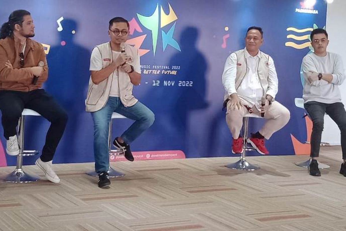 Talaba Olya mast holda sikiladi