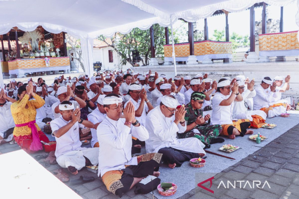 Pemkab Badung lakukan ritual keagamaan Hindu untuk kelancaran KTT G20