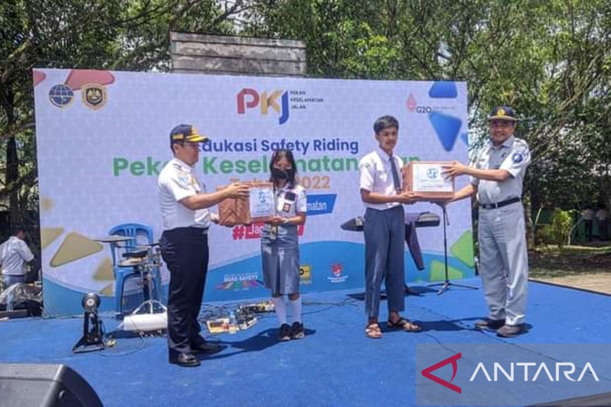 Kemenhub sosialisasikan keselamatan berlalu lintas di Singkawang