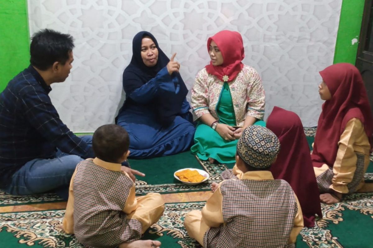 Sejumlah anak eks lokalisasi Dolly Surabaya kesulitan akta kelahiran