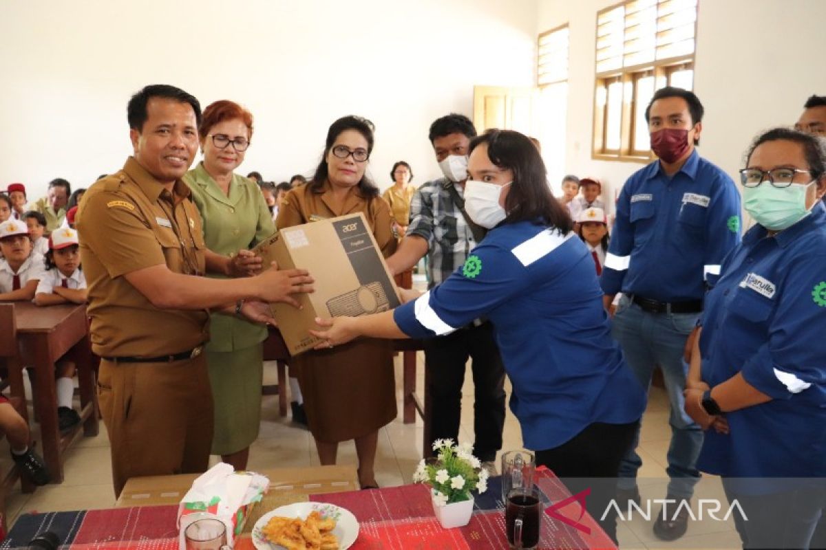 SOL bantu sarana digitalisasi pendidikan dan ekstrakurikuler sekolah di Taput