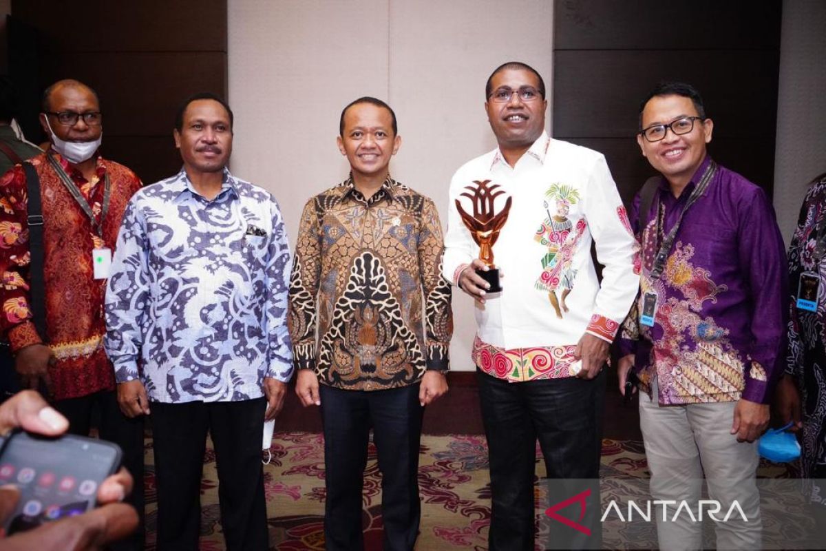 Biak Numfor raih penghargaan Anugerah Layanan Investasi 2022