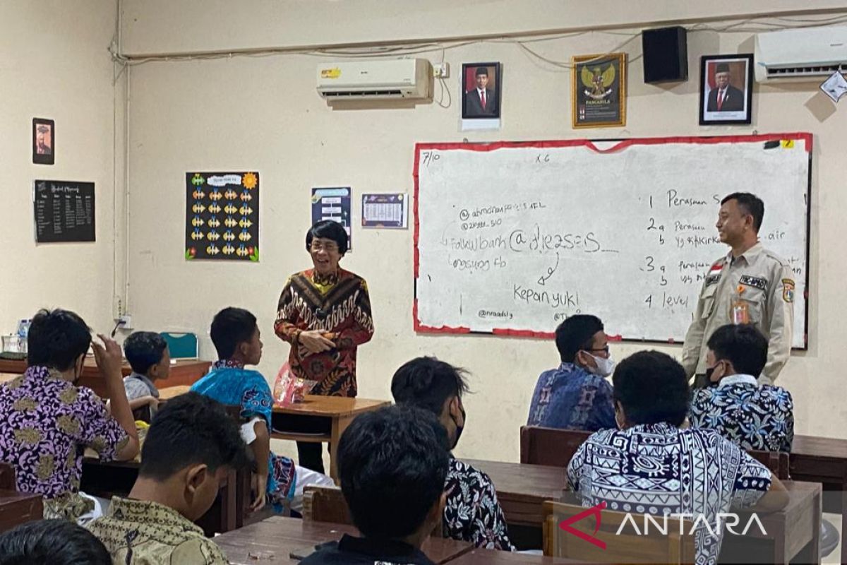 Kak Seto lakukan penyembuhan trauma siswa MTsN 19