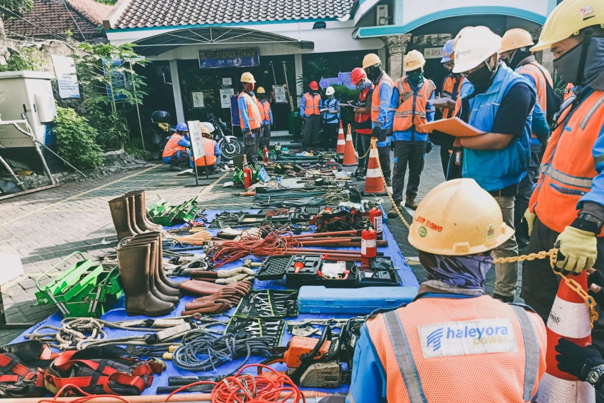 Antisipasi cuaca ekstrem di wilayah Indonesia, PLN siagakan personel dan peralatan demi keselamatan masyarakat