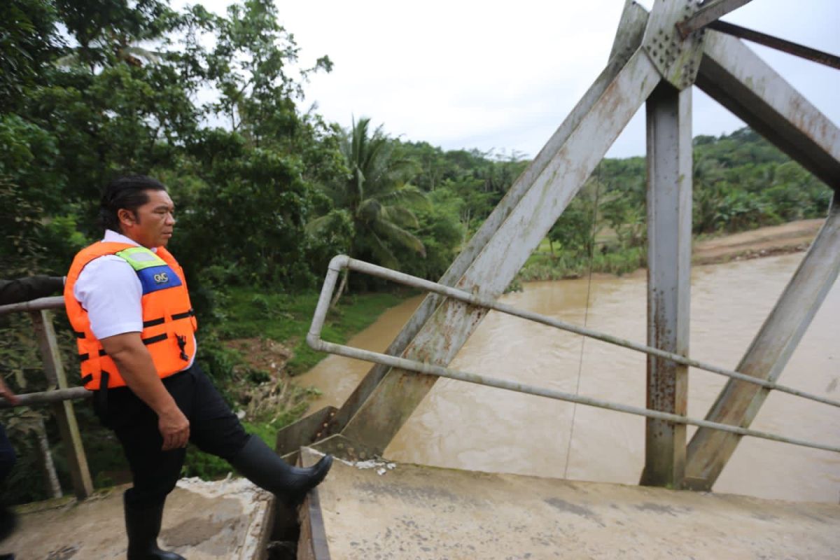 Pemprov Banten segera atasi jembatan terputus akibat banjir di Kabupaten Lebak
