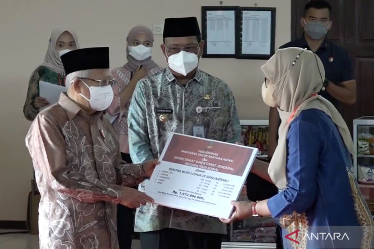 Wapres serahkan bantuan rehabilitasi sosial di Panti Budi Luhur Banjarbaru