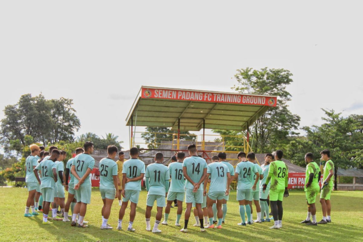 Semen Padang FC liburkan pemain karena tak ada kejelasan kompetisi