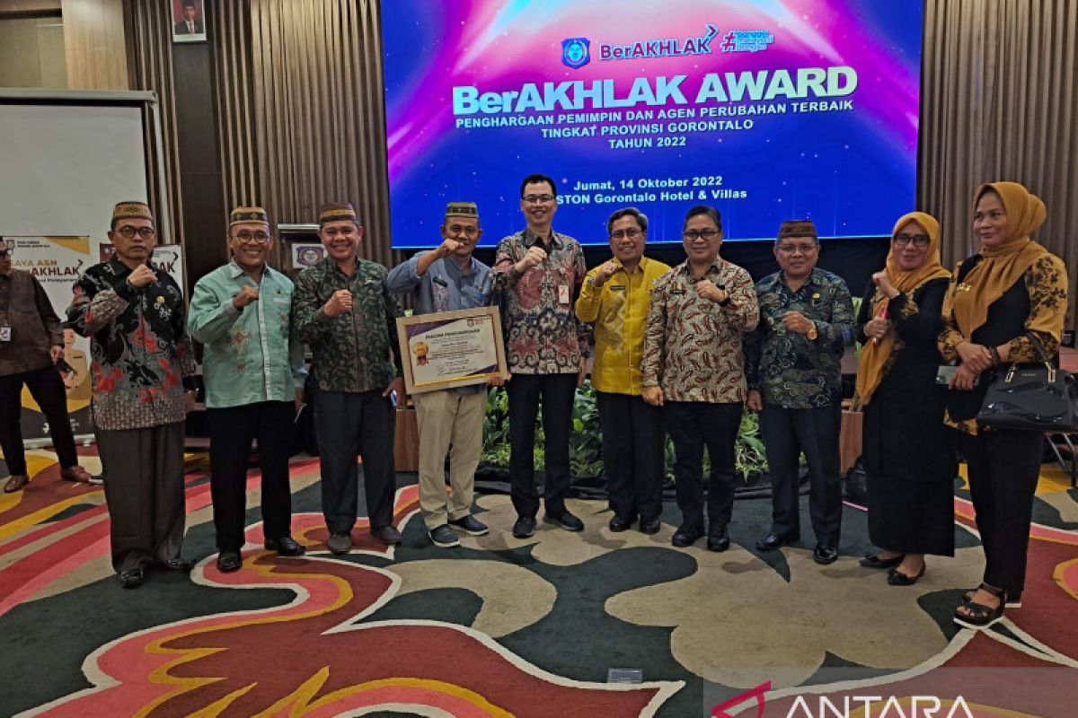 Pemkab Gorontalo Utara raih penghargaan AKHLAK Award 2022