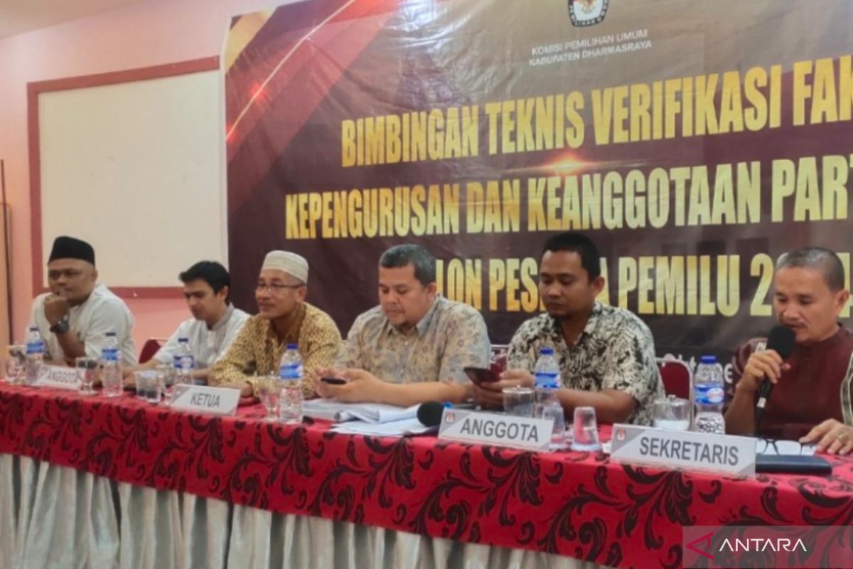 KPU Dharmasraya lakukan verifikasi faktual sembilan parpol