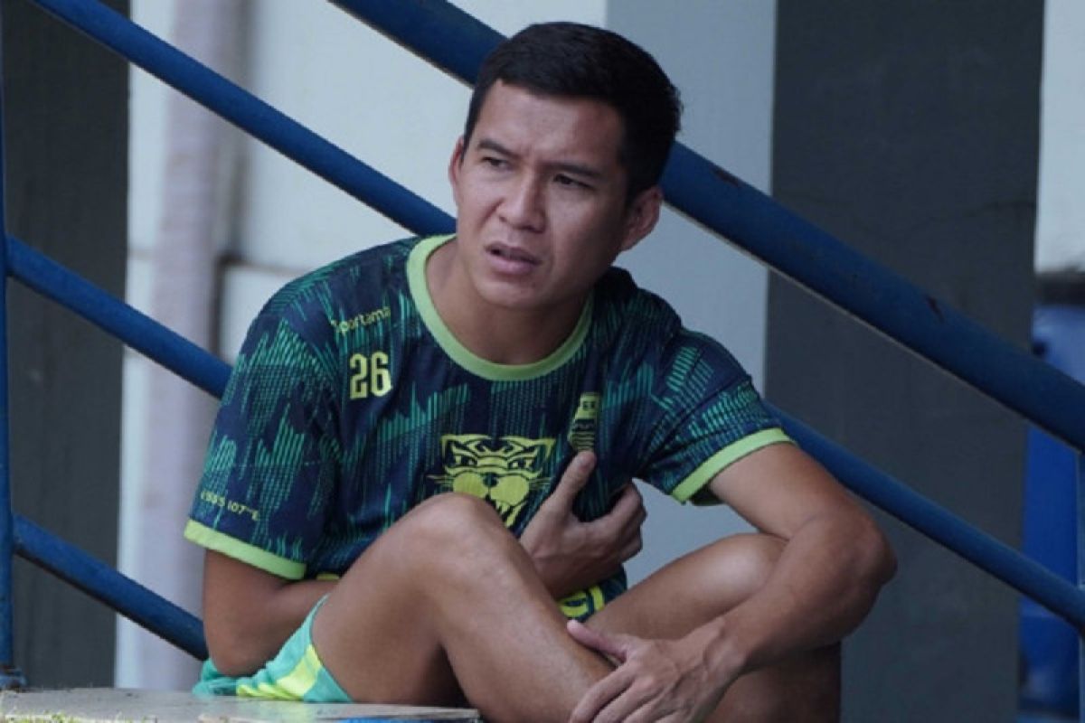 Gelandang Persib Erwin Ramdani masih berjuang pulihkan cedera