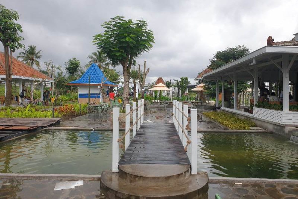 Obelix Village, tempat rekreasi unik di tengah hamparan alam perdesaan