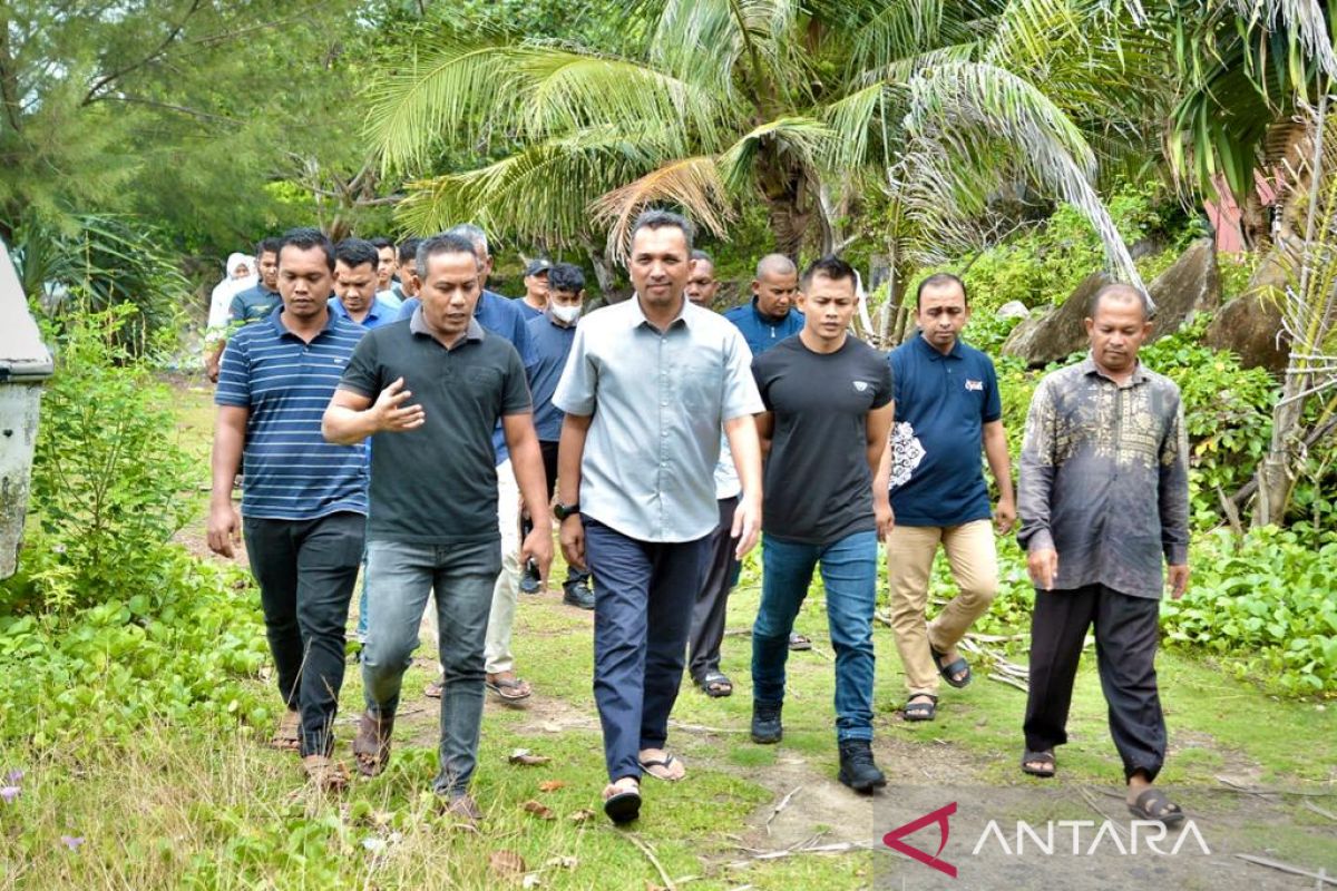 Pemkot ajak warga Gampong Paya kembangkan pantai pasir putih Sabang