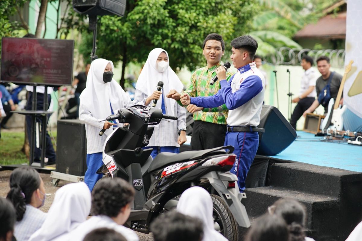 Astra Motor bersama Polda dan Dishub Kalbar gelar edukasi safety riding