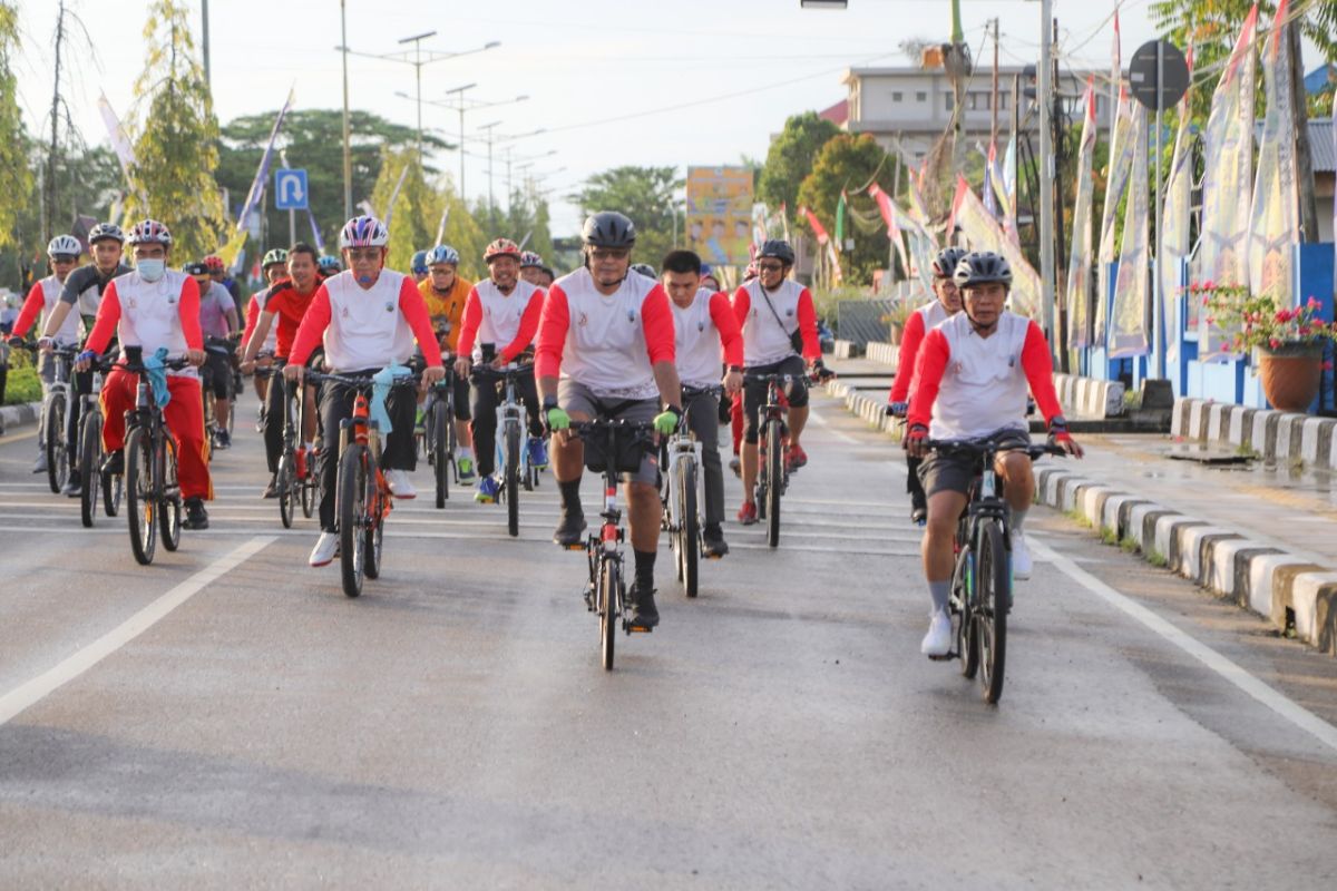 Gubernur pacu aksi semangat api bela negara dengan "Besipida Sihat"