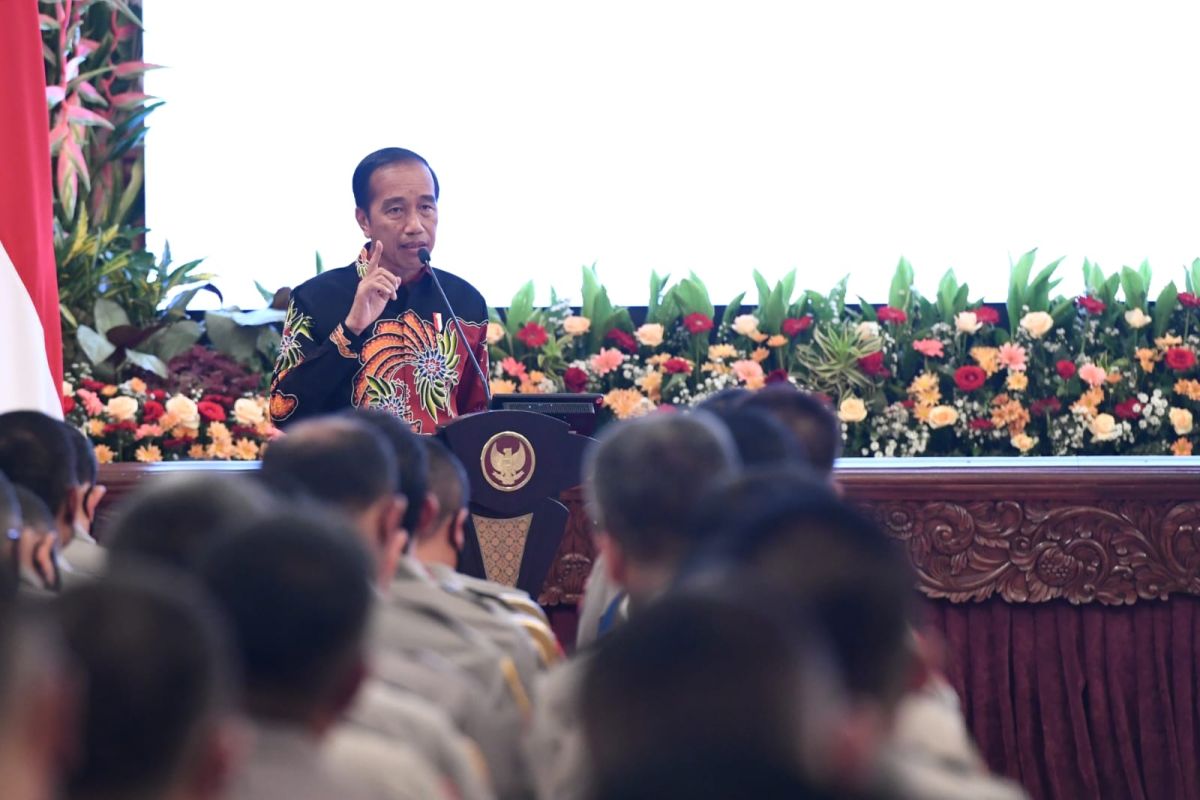 Presiden Jokowi minta Polri kerja keras kembalikan kepercayaan masyarakat