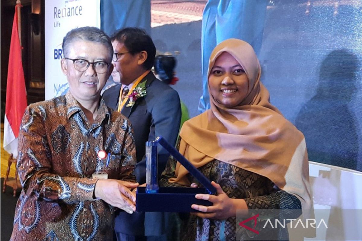 Prodi Administrasi Asuransi-Aktuaria Vokasi UI raih penghargaan AAMAI