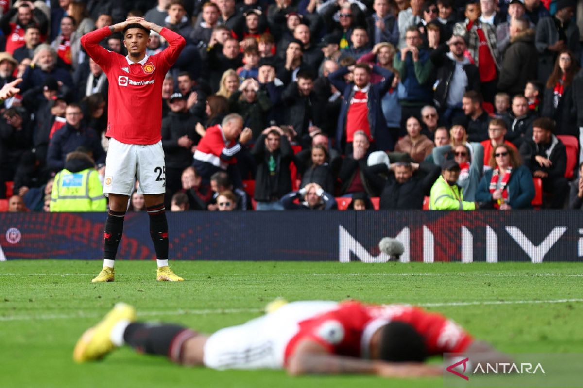 Sudah kalah, Manchester United tertimpa polemik 