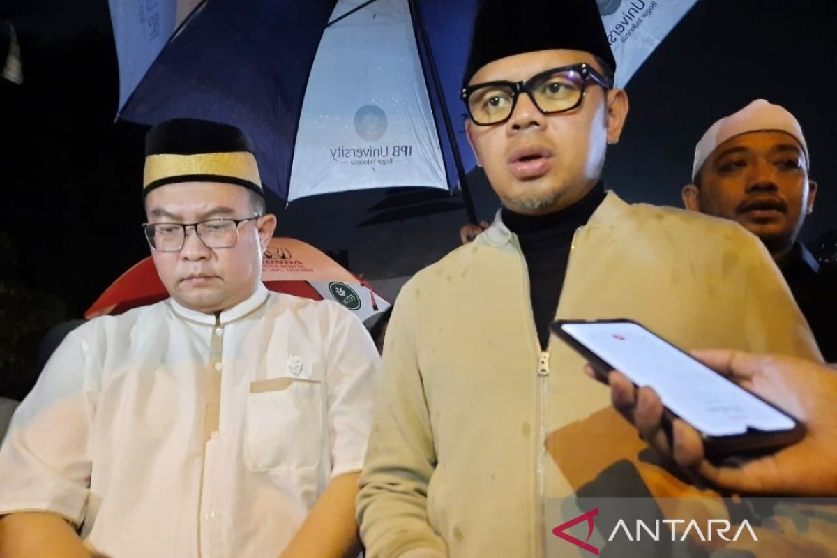 Rektor IPB-Wali Kota Bogor ikut makamkan mahasiswi Adzra Nabila