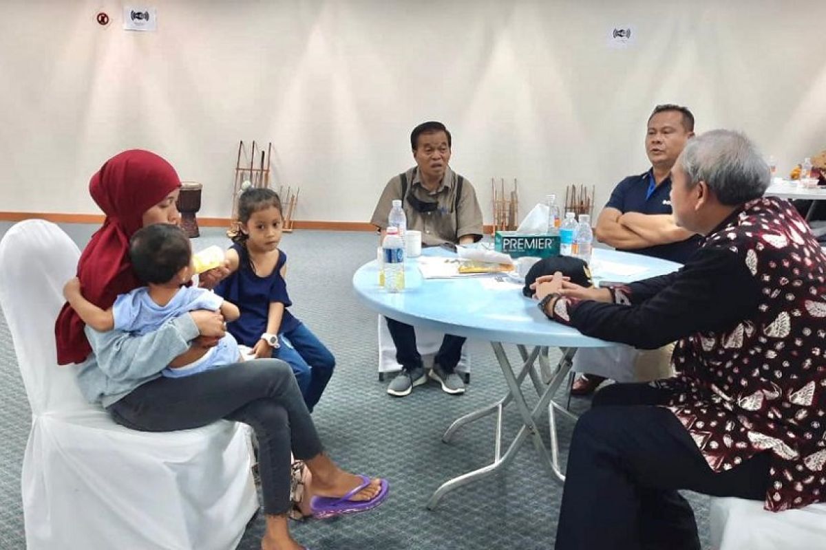 KJRI Kuching beri motivasi kepada istri pekerja Indonesia yang meninggal diterkam buaya
