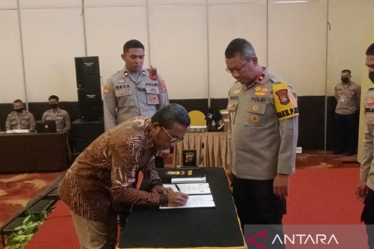 Polda Sulawesi Tenggara gandeng tiga kampus tingkatkan pembinaan personel