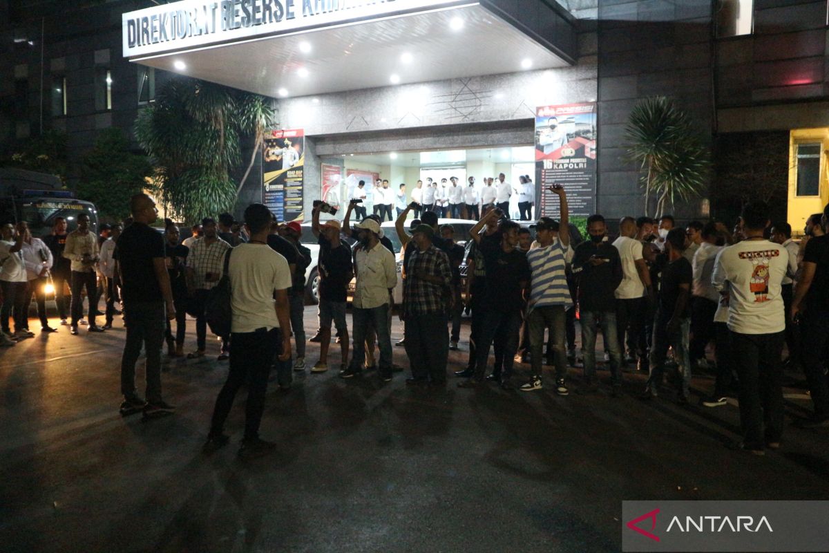 Polisi tangkap 40 orang terlibat bentrokan di Mampang