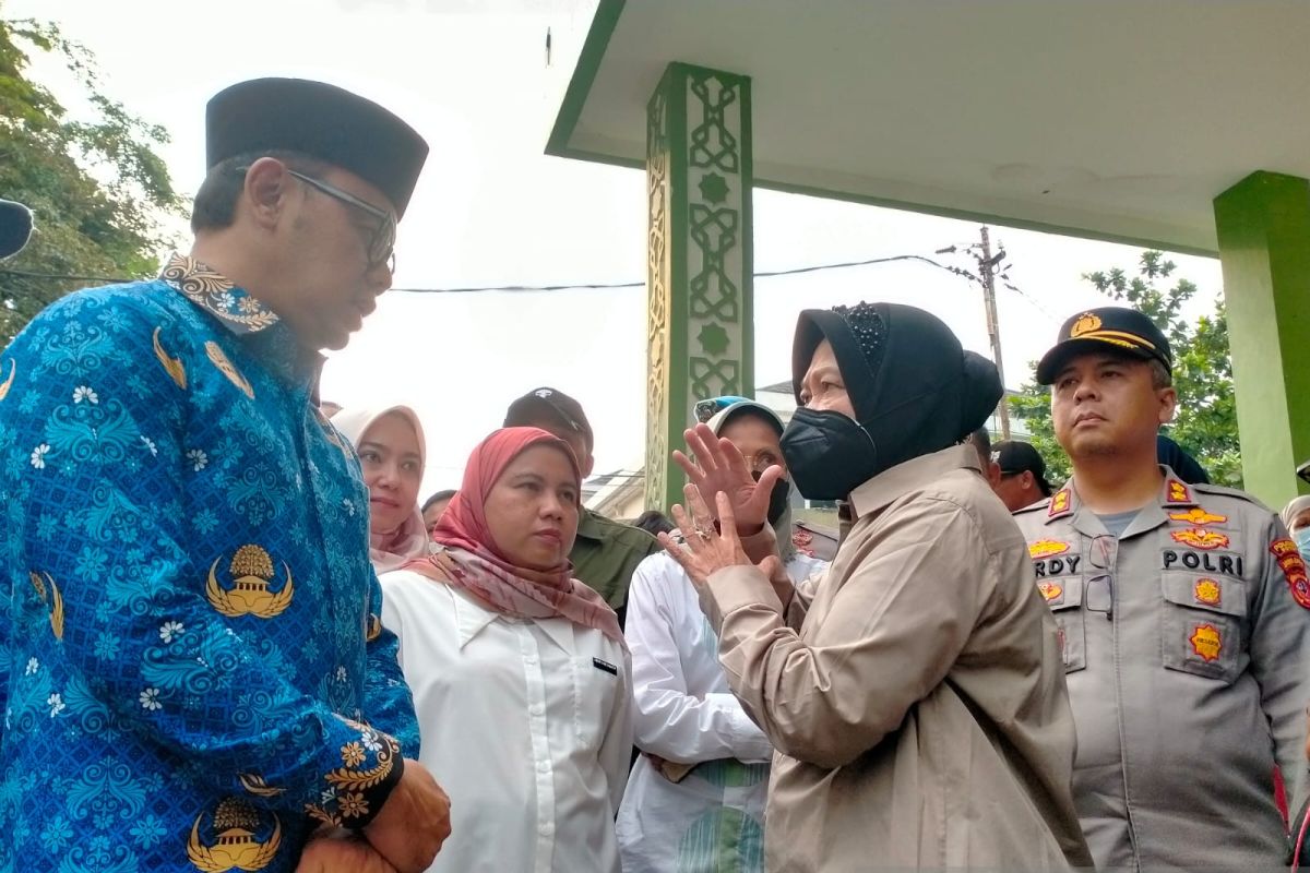 Mensos pastikan pengungsi terdampak longsor Kebon Kelapa Kota Bogor aman