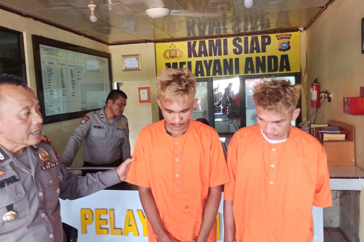 Dua pria spesialis curi motor di masjid dibekuk polisi Pekanbaru