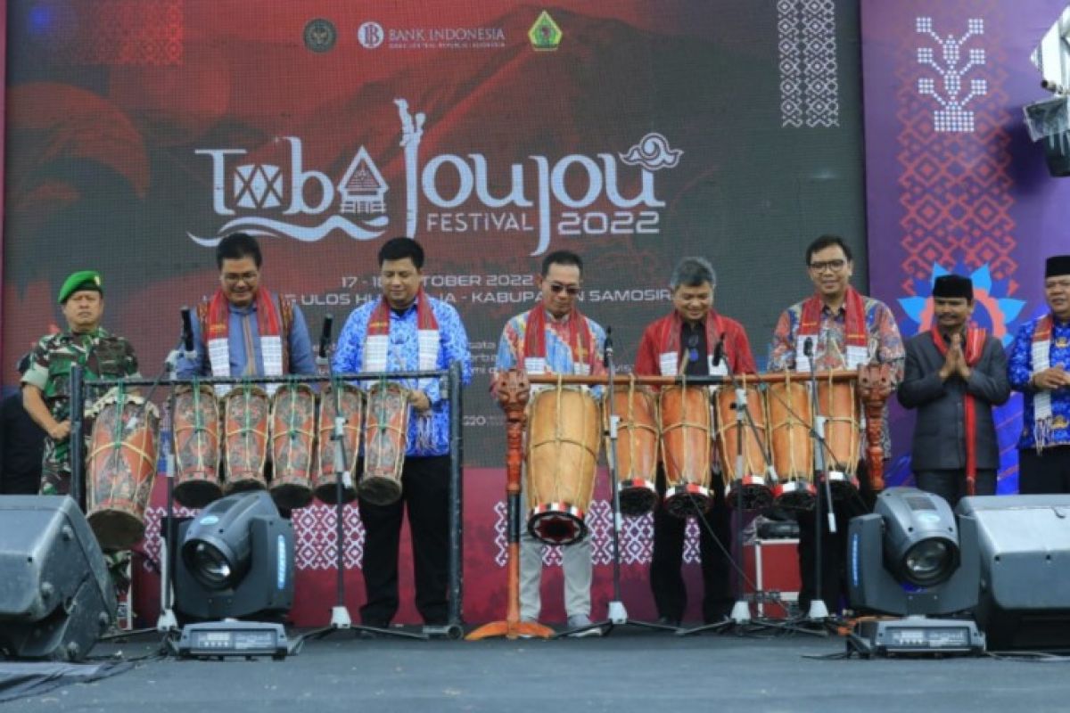 Menparekraf  resmikan Toba Joujou Festival 2022