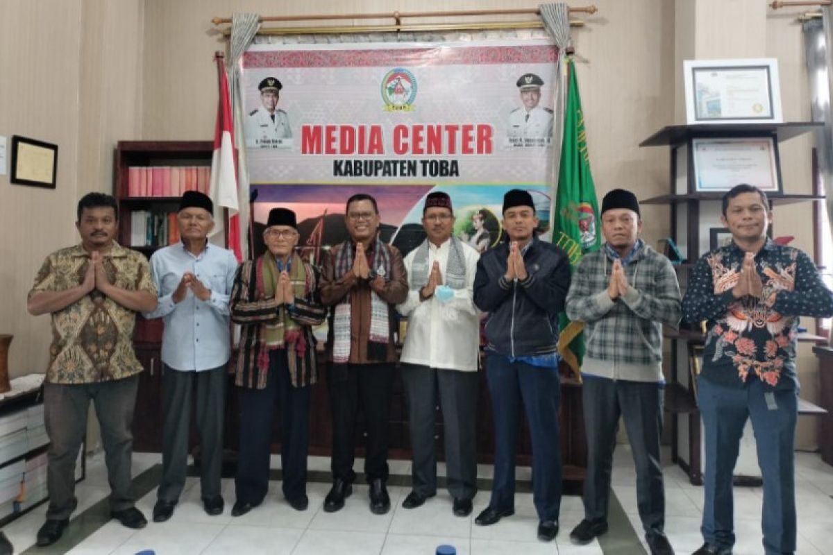 Bupati Toba terima audiensi PBMT