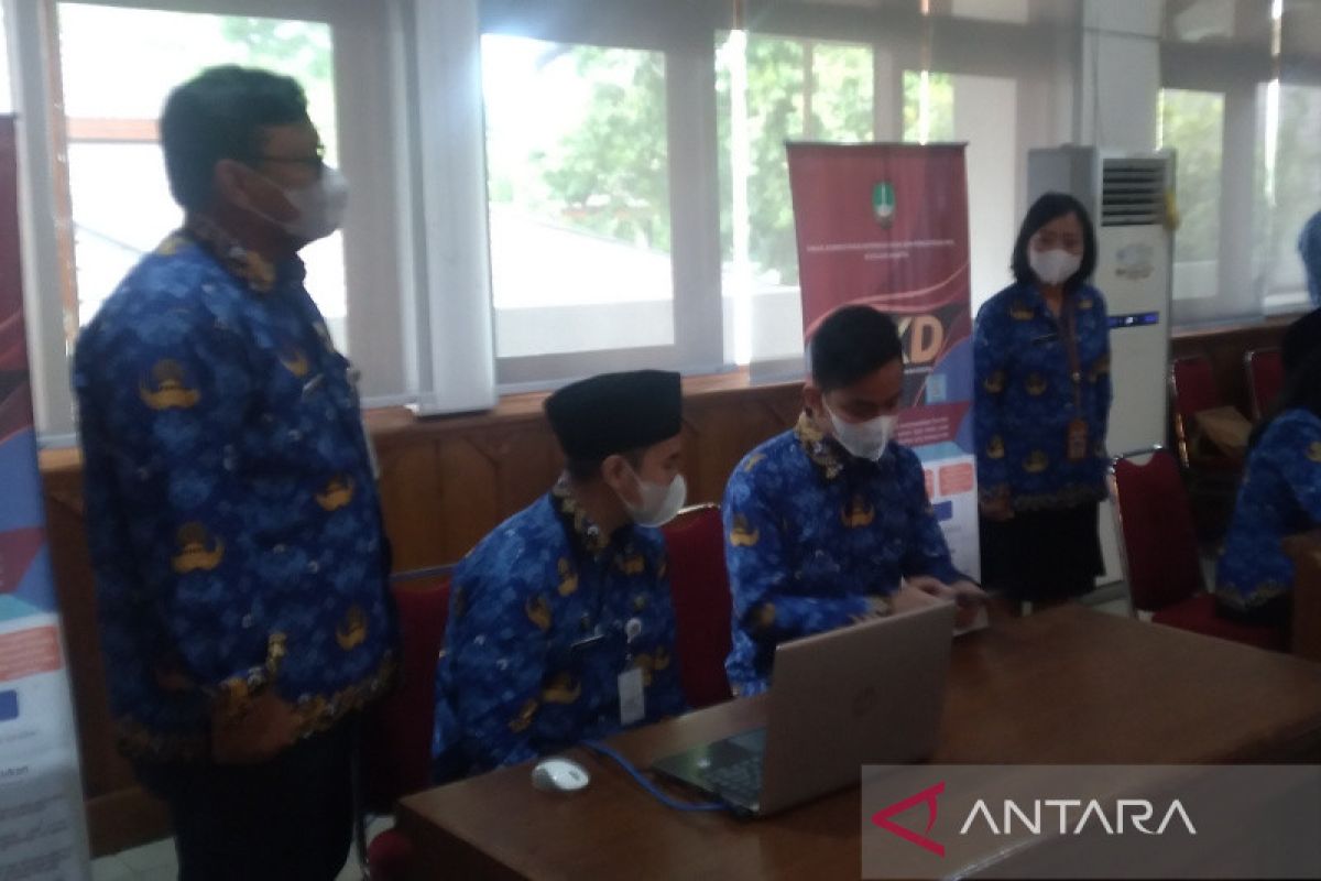 Pemkot Surakarta meluncurkan penerapan identitas kependudukan digital