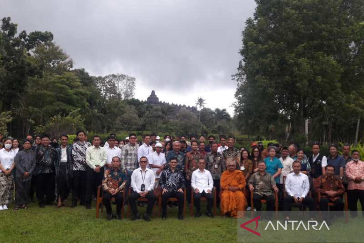 Peneliti: Stupa berterawang hanya di Candi Borobudur