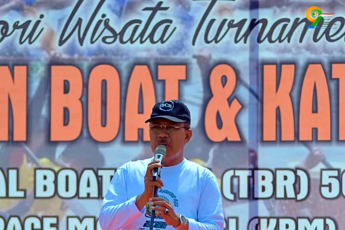 Wabup Morut buka lomba perahu naga dan katinting