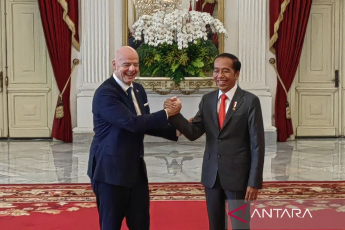 Jokowi sambut kedatangan Presiden FIFA di Istana Merdeka