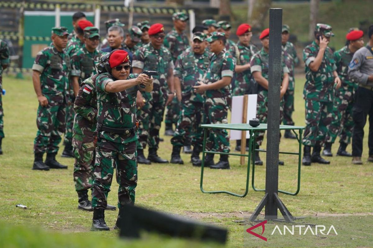 Kasad Dudung tinjau kesiapan tim petembak lomba AARM Ke-30