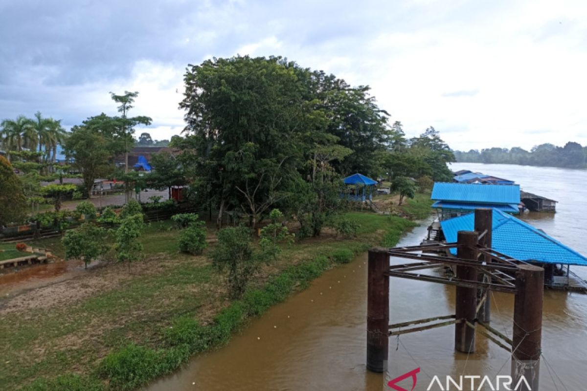 Kementerian PUPR dan Pemkab Kapuas Hulu rancang kawasan tepian Sungai Kapuas