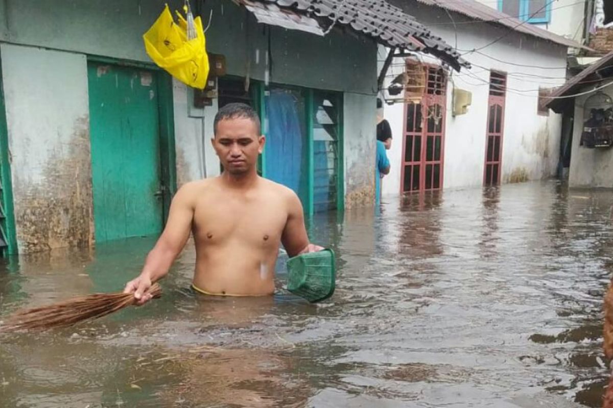Sejumlah rumah di Kampung Jawa Praya terkena banjir