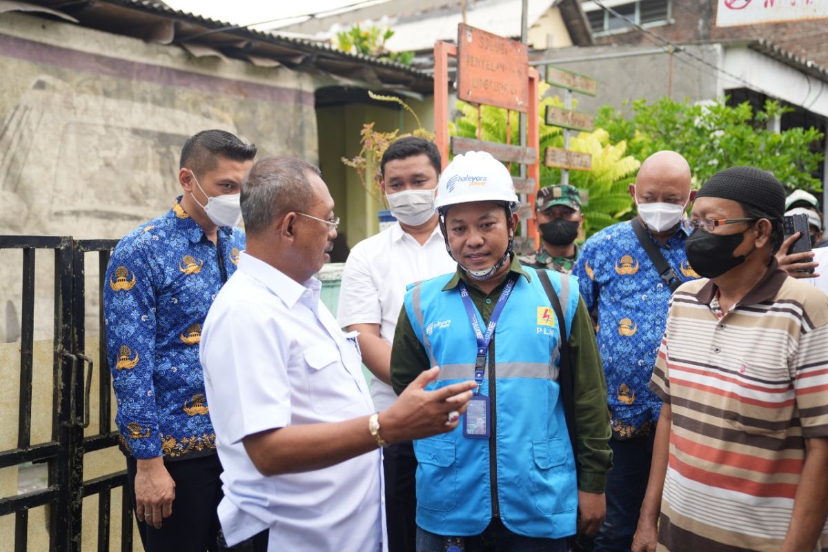 Armuji minta warga Surabaya laporkan wilayah belum terpasang PJU